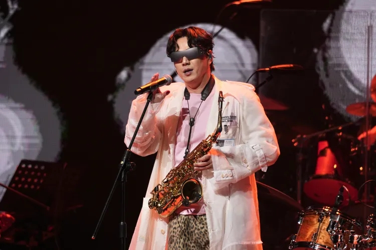 罗时丰儿遭判刑后首露面 萧煌奇爆世壮夺金“黑幕”	