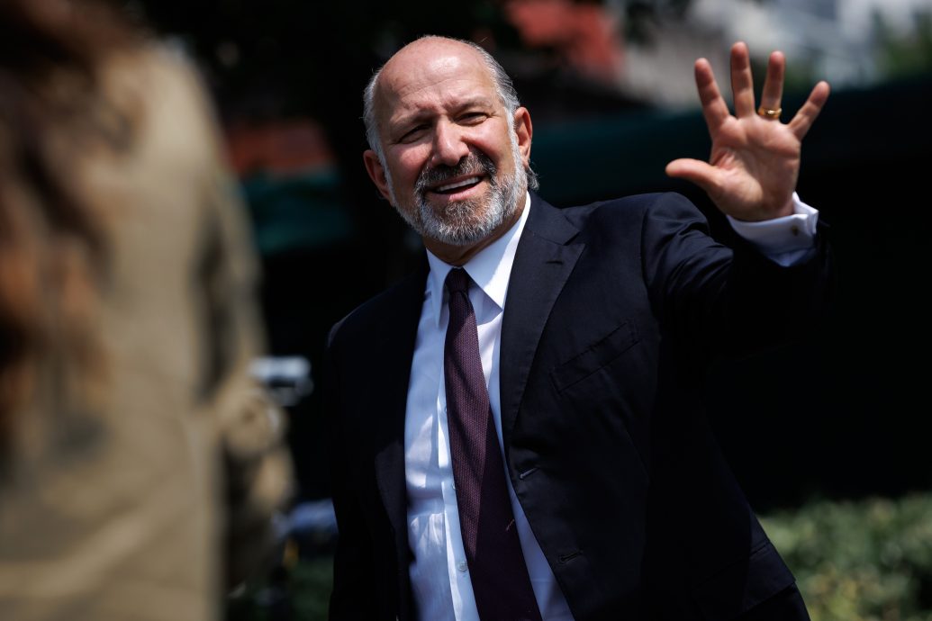 美商务部长:不会把最好晶片给中国 55%关税不变