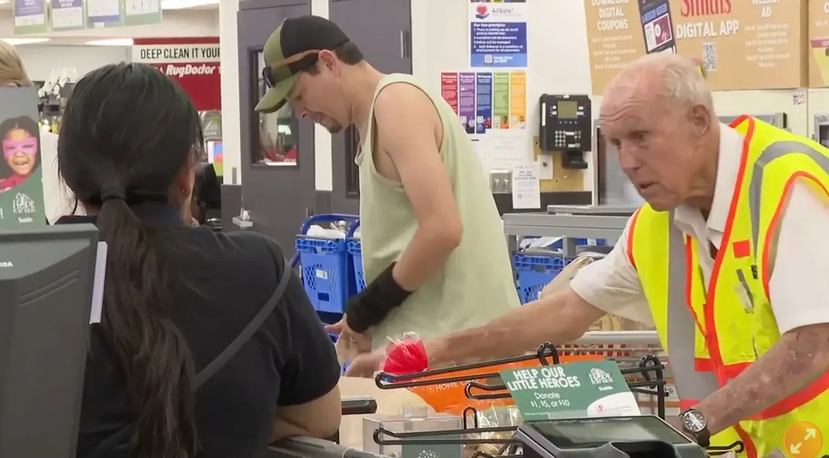 美国退休建筑师不堪妻子医疗费用破产　80岁在超市打工维生