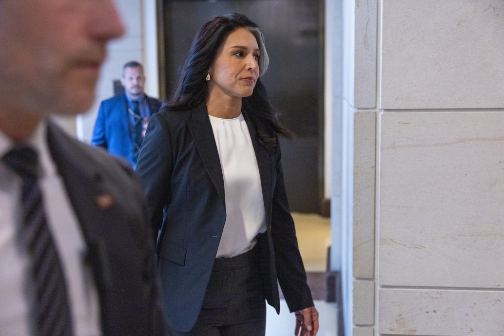 美情报总监曾称伊朗未发展核武 特朗普：她错了