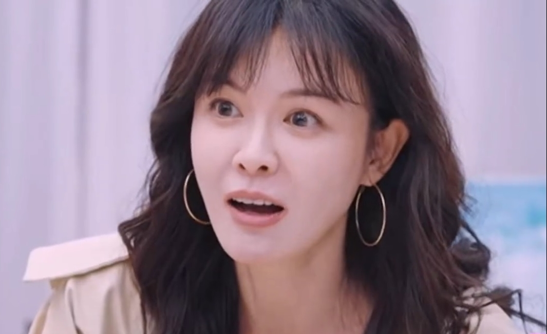 羞认贾乃亮是初恋 黄圣依坦承还有联系