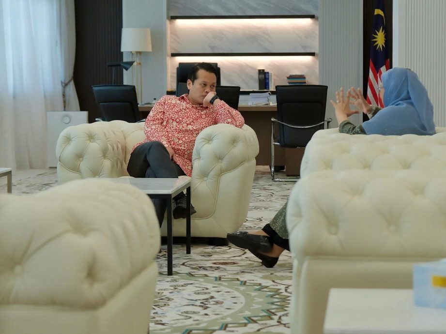 聂纳兹米清空办公室 引用克洛普谈话“我爱这里但我必须辞职”