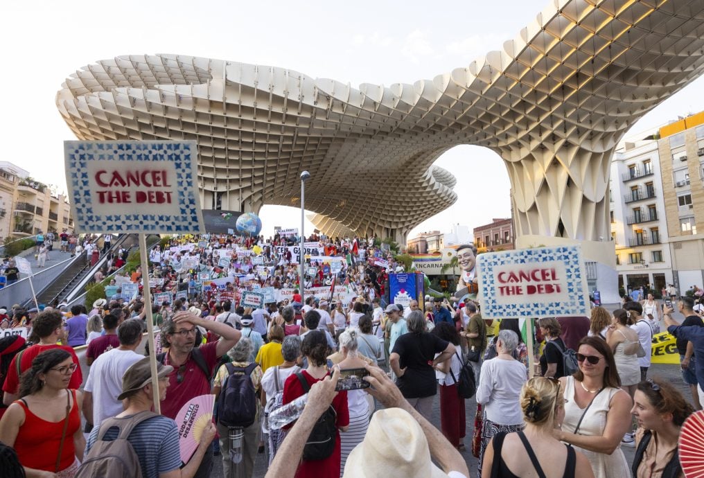 联合国峰会前夕 抗议人士吁取消债务并关注气候