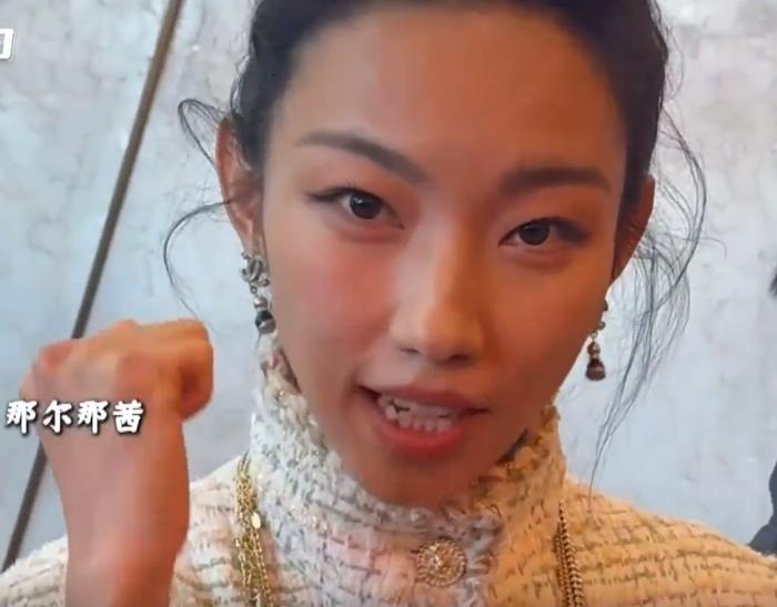 自曝委培违约陷高考争议 那尔那茜遭央视除名