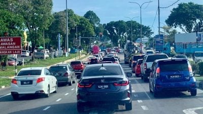 芦骨严重塞车 政府拨140万提升精明交通灯