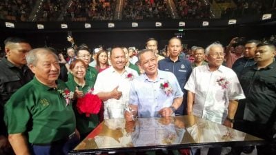 花城综合体育中心盛大开幕 星光熠熠 唱响芙蓉新地标