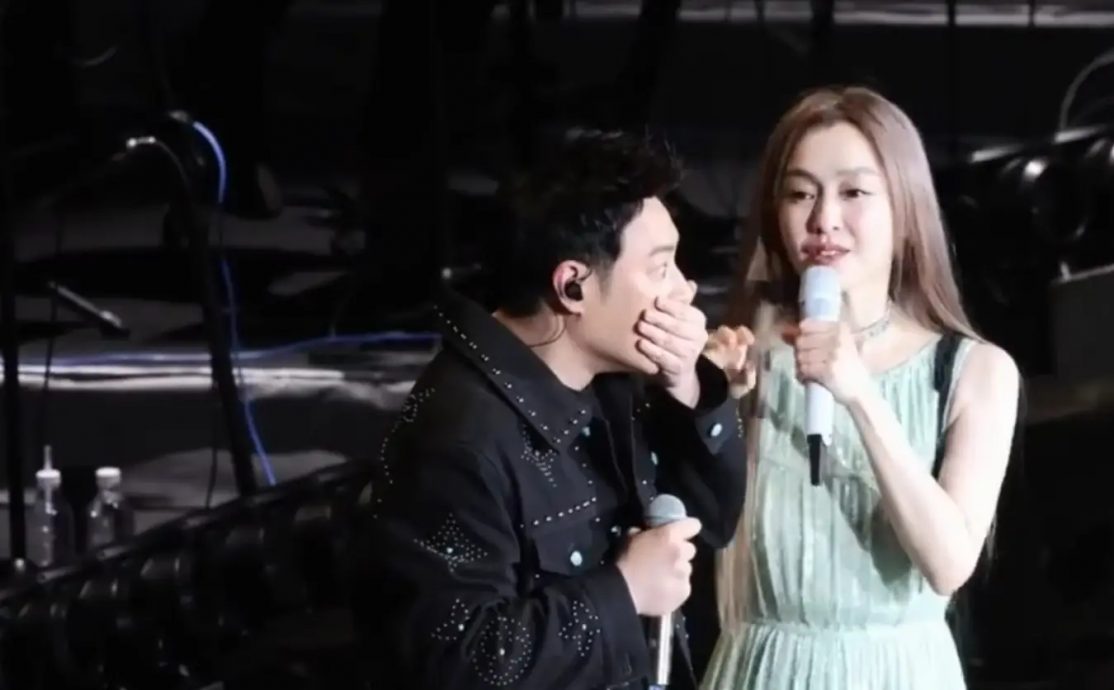 范玮琪坦言对“抖”字敏感 潘玮柏安慰:歌手不是机器