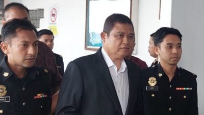 涉嫌收贿豪车换取填海合约　前上议院副议长不认罪