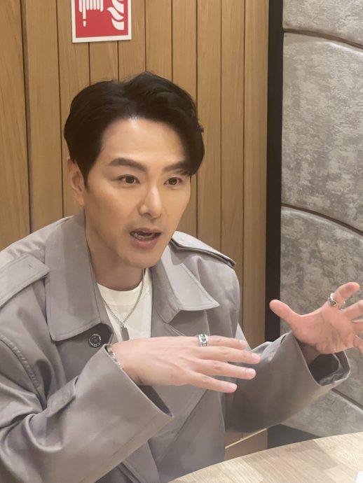 萧正楠来马10天思儿心切 亏黄翠如当妈后会叫外卖