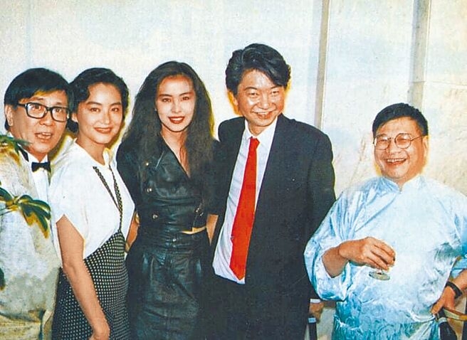 蔡澜逝世︱与黄霑开创三级清谈节目 大尺度《今夜不设防》惹轰动