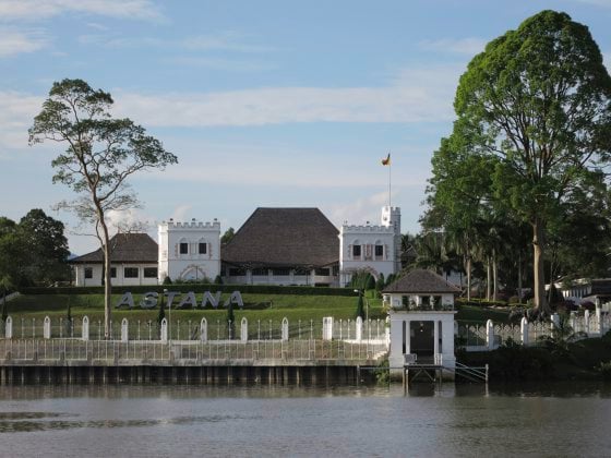 蔡羽/两位英国女士在古晋相见欢