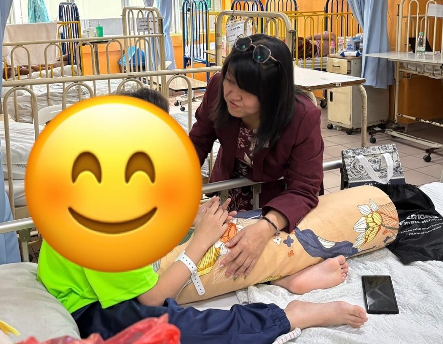 被关狗笼虐童案受害者已出院,法官禁止父母探望女儿