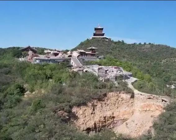 视频 | 中山西太山景区博物馆突崩塌 多栋建筑秒变平地