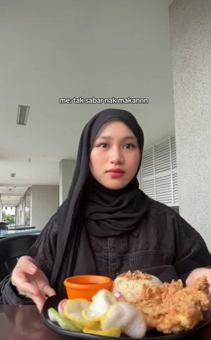   视频|公共场所吸烟争议再起 女子餐点惨遭烟灰“入侵”！