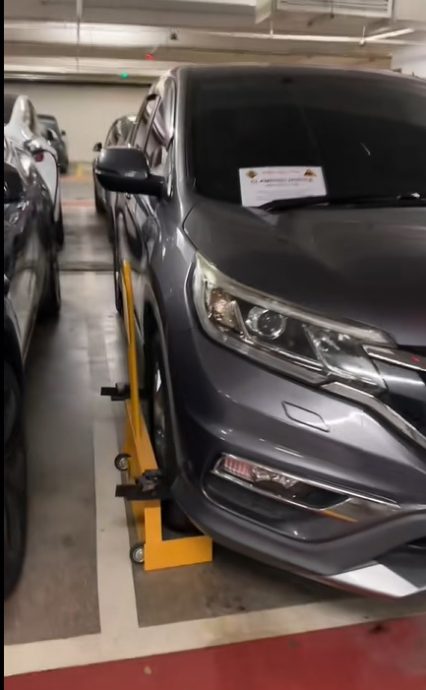 视频|商场乱泊锁轮才罚50! 网民:车位难寻宁被罚