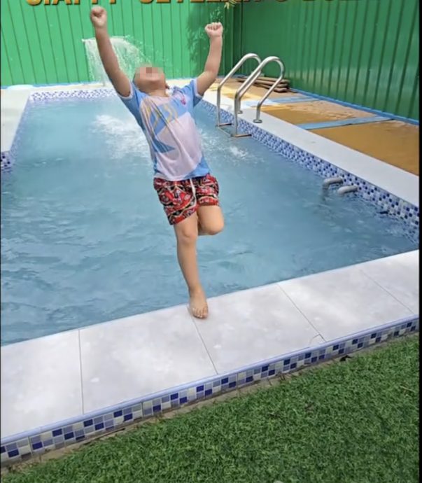 视频|挖土铺砖接水管亲力亲为 7旬爷爷花3年为孙建泳池