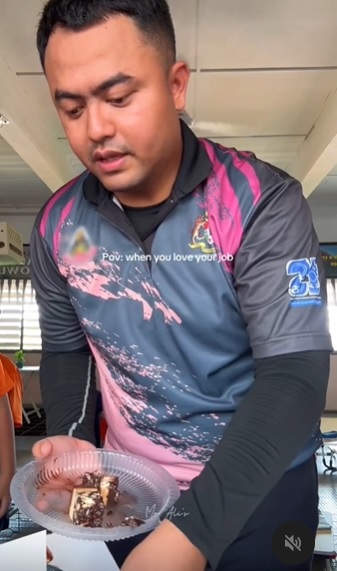 视频|用爱心甜点关爱学生 训导主任3年打造幸福教室获赞