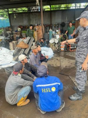 警方4天捣毁57间非法电子垃圾厂,起获5亿巨额废料