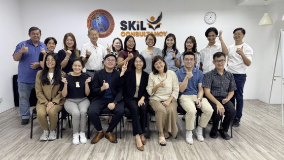 记锺嘉怡／像植物一样工作