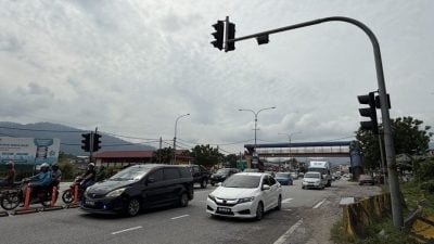 万挠再获拨10万   添9太阳能街灯