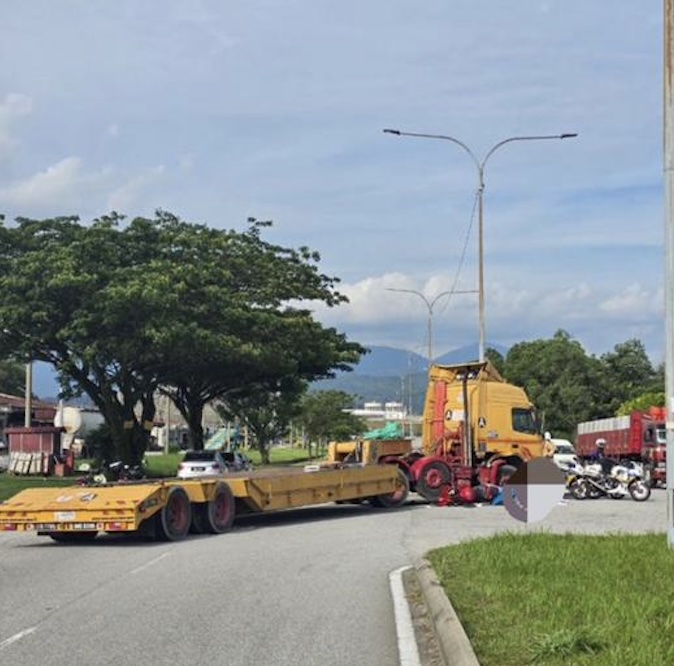 请签发-大都会:骑士撞U转罗里即场死亡/2图