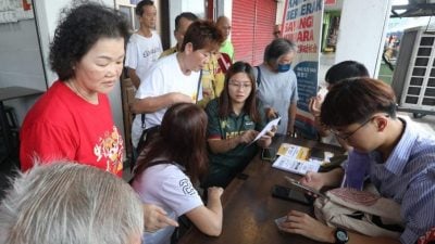黄思汉服务中心设柜台   助申请雪死亡抚恤金计划