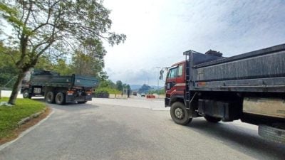 EKVE快通车 皇冠城车流增  别让我家路口变“虎口”
