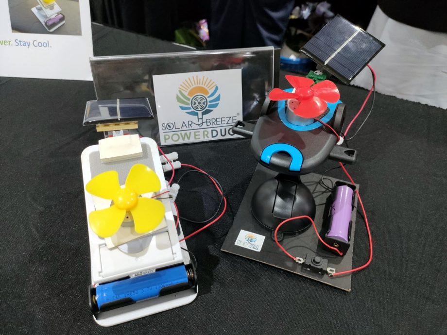 请签发(大北马)创客妙想:灵光一闪有点子 小创客发明“双能清风扇” 便宜又实用