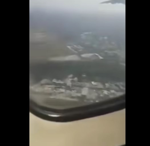 请签发（求真）脸书流传视频机舱突变火势滚滚人间炼狱，网民：“假的，非印度AI171航班！”