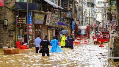 中国贵州榕江县城大洪水全城停电　发改委急援各地灾后恢复