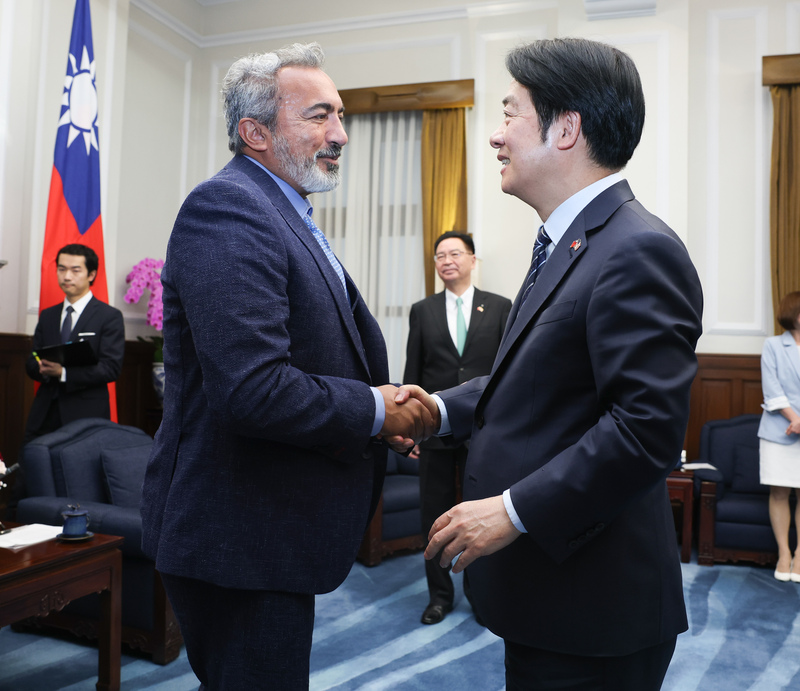 赖清德:望台美安全合作从军事采购迈向共同研发