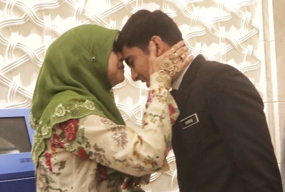 赛沙迪无罪释放|母哽咽：加害者会有报应