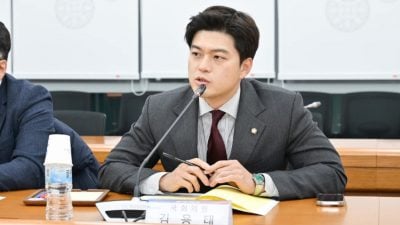 跟尹锡悦派决裂？ 国民力量党临时领袖：9月开党大会 惩处挺戒严党员