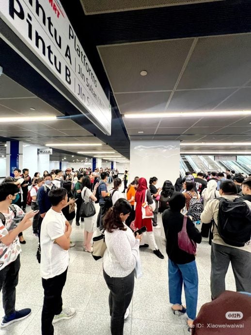 轻快铁出状况 网民:蓝色星期一变成“黑色”星期一