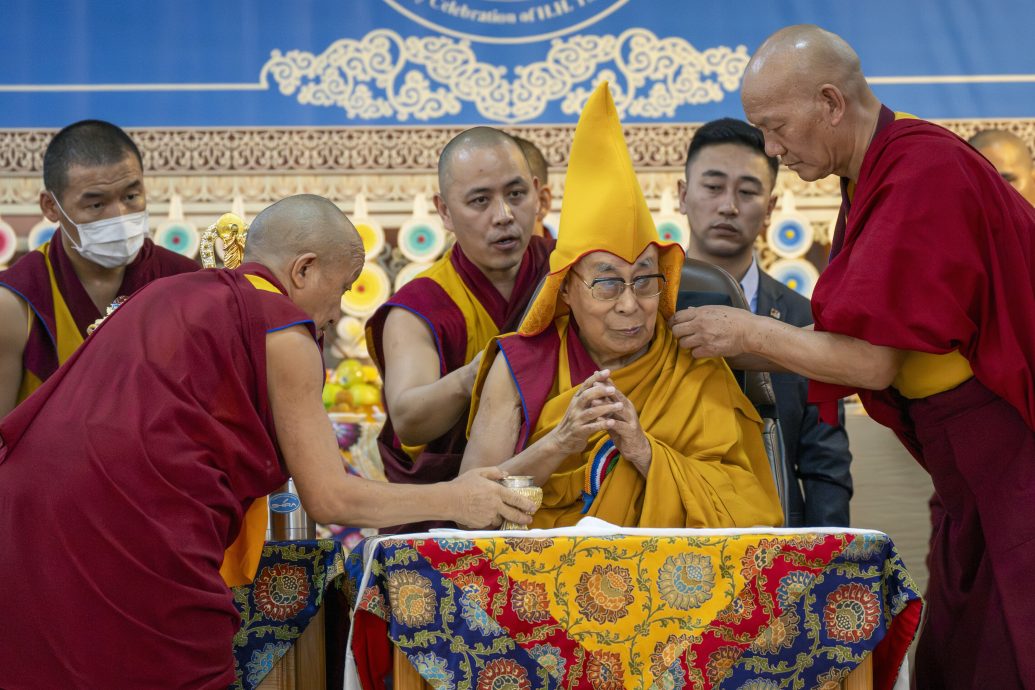   达赖庆90大寿  暗示“达赖喇嘛制”将延续