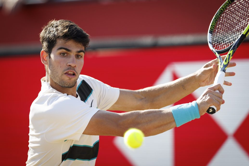 连挫2名世界前10名将闯4强  王欣瑜德国网球赛延续黑马之旅