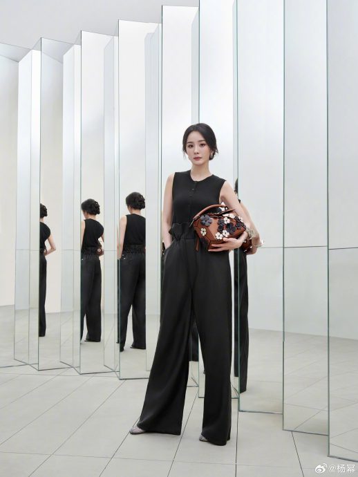 邀11岁爱女参与创作 杨幂育儿理念获网赞