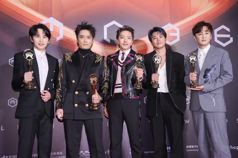 金曲奖 | Toro本来很气坤达缺席 坤达急改机票合体Energy