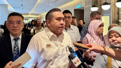 UPSI车祸| 涉违法出租营运准证  陆兆福：即撤销巴士公司准证和执照