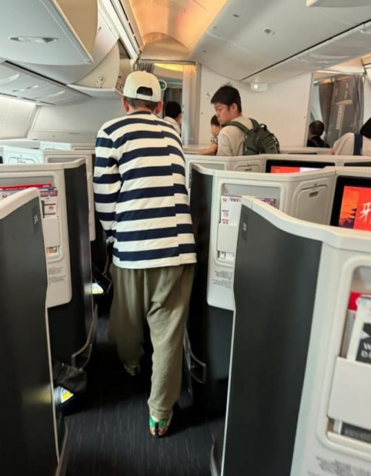 陈冠希经纪人不忍发声 还原飞机吵架爆怒原因始末