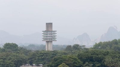 霹高温干旱 空污中等 野火蛇出没频传
