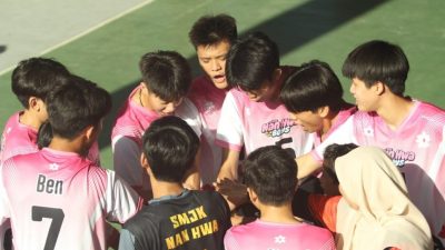 【校园报道】曼绒县学联排球赛   南华华中双冠称霸