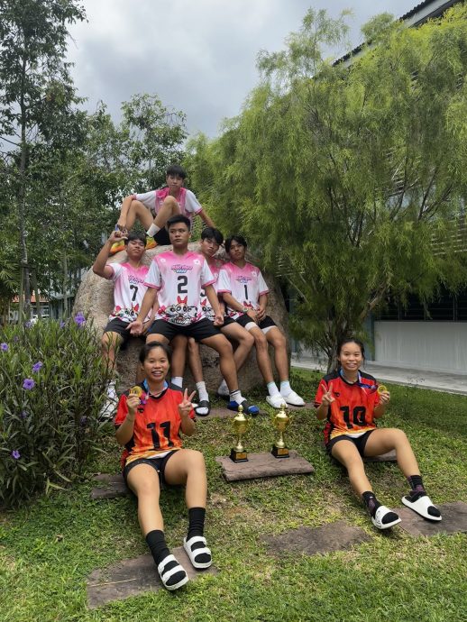 霹：学海学记|校园报道|主文|南华华中主场双冠称霸 曼绒学联排球赛圆满落幕