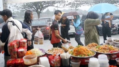数地单日降雨量破本月总雨量   霹异常气候来袭