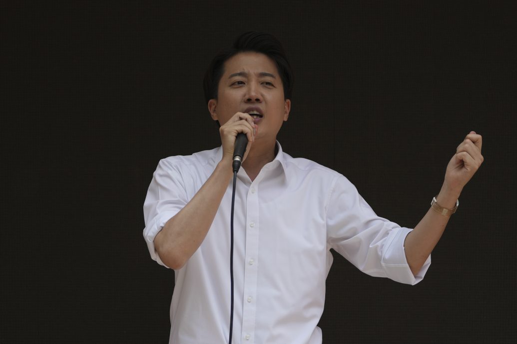 韩国改革新党候选人李俊锡宣布败选