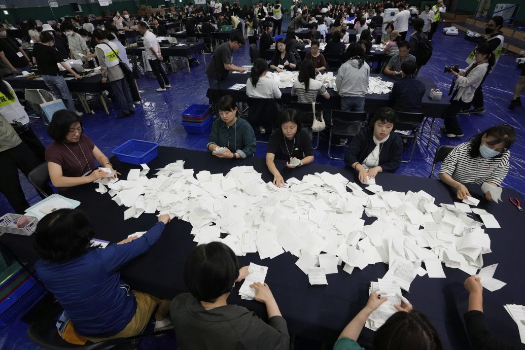 韩大选投票率79.4%创28年新高 如火如荼开票中