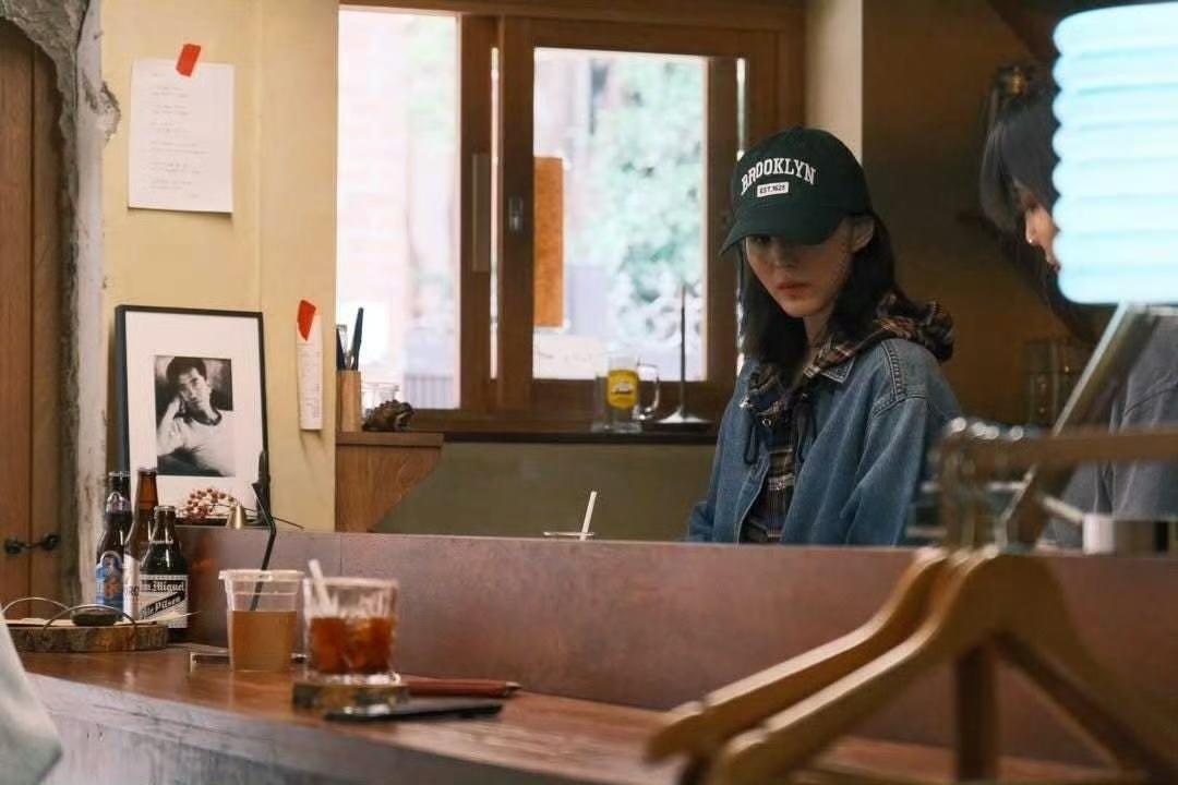 韩韶禧突袭咖啡厅打工 网评：最热衷体验生活的演员