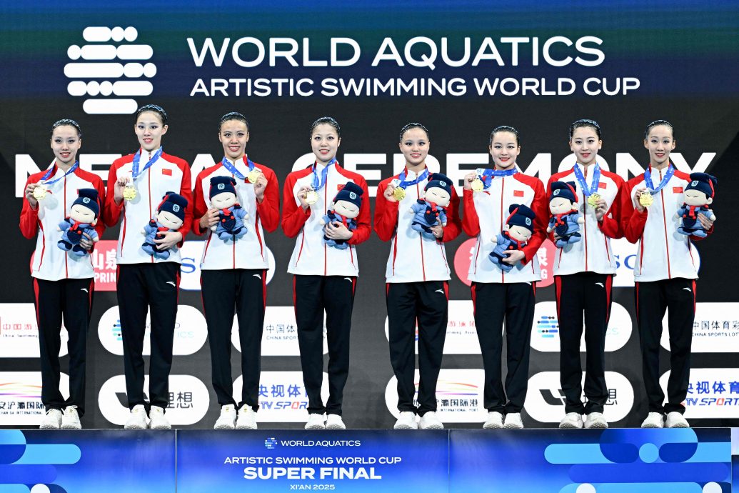 韵律泳世界杯总决赛|凭奥运夺冠曲目夺集体赛金牌  中国2日赛事横扫6金