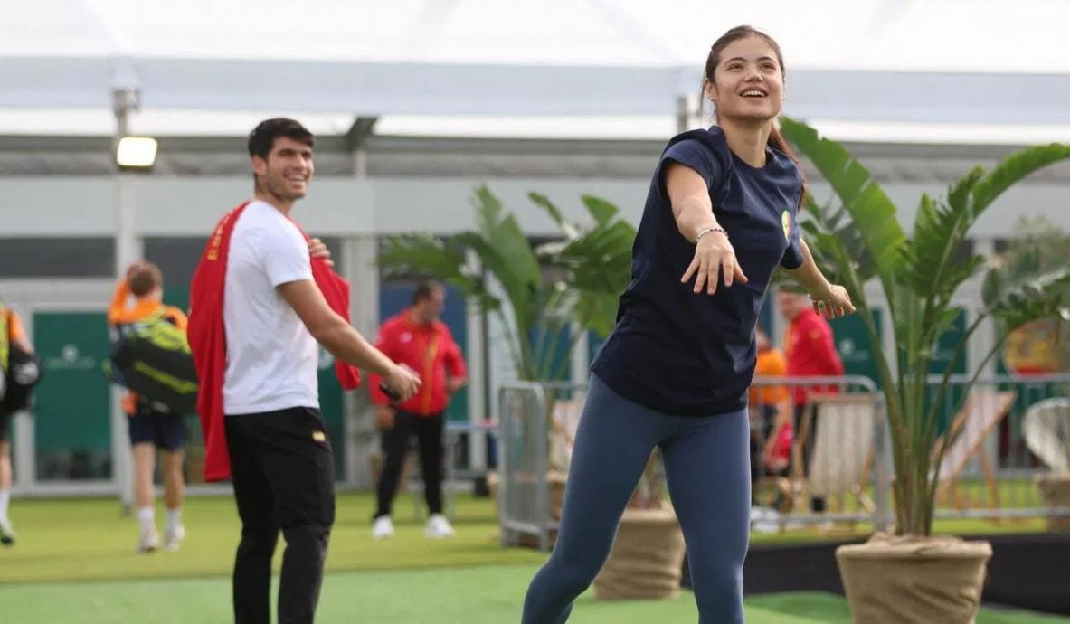 频繁秘密约会引热议  阿卡 拉杜携手征美网混双