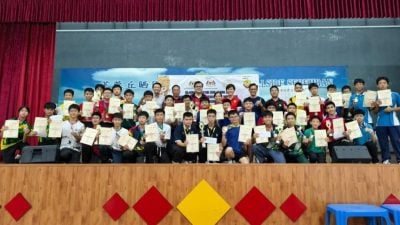 首届“亚沙杯”象棋校际赛 160棋手斗智展锋芒